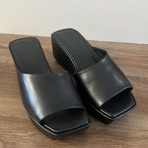 NIB Marc Fisher Yailyn Platform Leather Slide Sandal - Black - 7.5 M